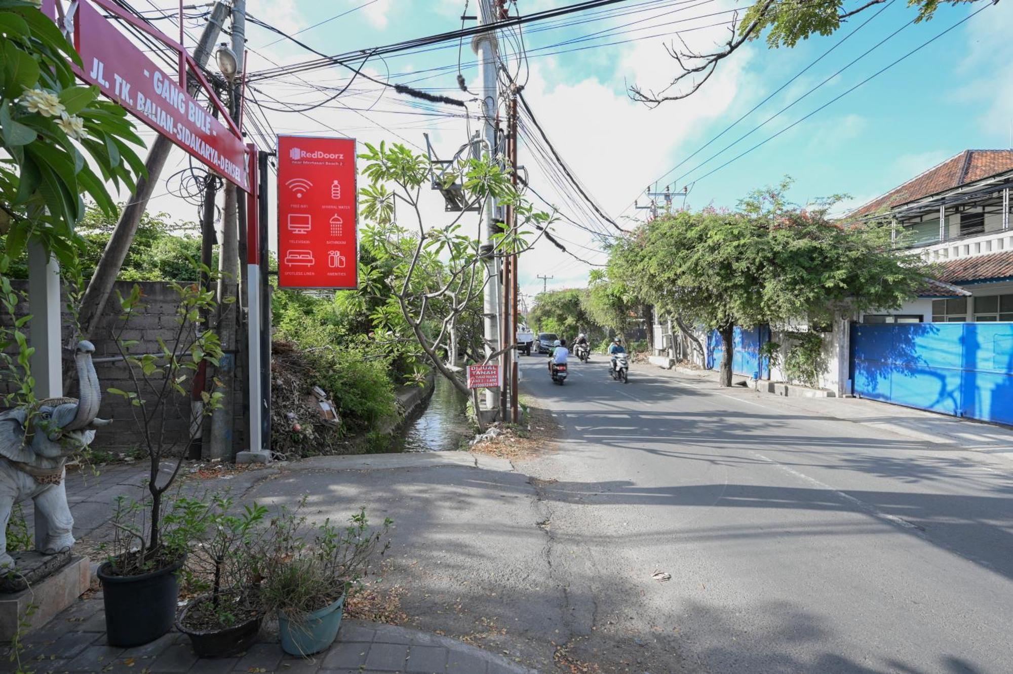 Reddoorz Near Mertasari Beach 2 Pesanggaran エクステリア 写真