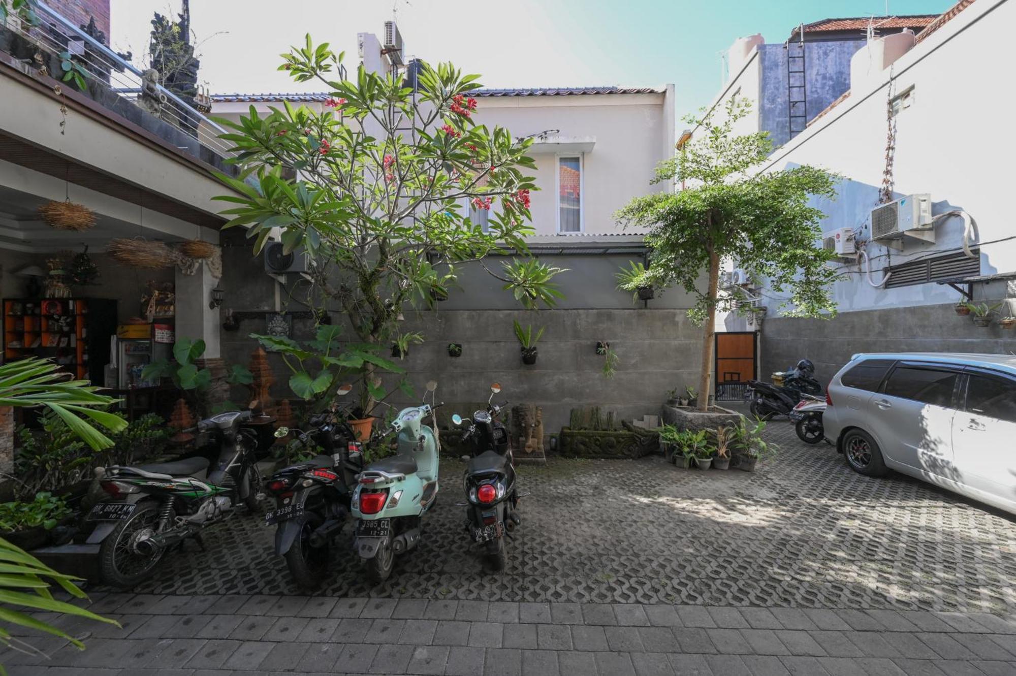 Reddoorz Near Mertasari Beach 2 Pesanggaran エクステリア 写真